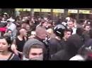 акция солидарности с русскими антифашистами в Париже 9 мая