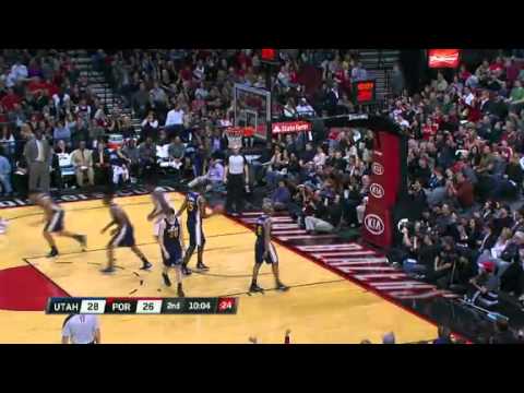 Hasheem Thabeet throws it down on the Jazz