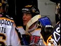 Raipen sensaatiomainen tasoitusmaali viimeisellä sekunnilla nollakulmasta. Mukana myös Cory Murphyn tykittämä jatkoaikamaali.A sensational equalizing goal at the last second - from zero angle. Scored by a legendary Finnish hockey player, Raimo 