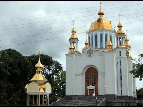 Великоднє богослужіння та освячення пасок у рівненському Свято-Покровському Соборі
