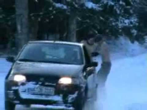 Auto boarden 2009 - Krass aber sicher lustig. Boarden und Skifahrn hinter einem Auto. Da heben sich die Jungs echt was cooles ausgedacht. Wie beim Wasseski...