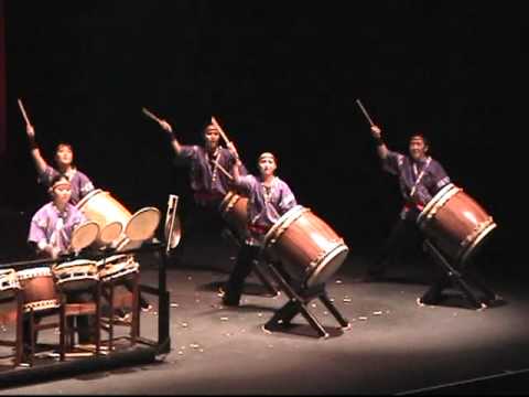 zenshin - Zenshin Daiko's 4th Annual Taiko Festival June 28, 2003 Inazuma by Elise Fujimoto and Christopher Hisamoto.