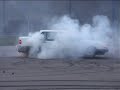 Blond bombshell burning rubber with a Volvo 940 Blond bombshell burning rubber with a Volvo 940