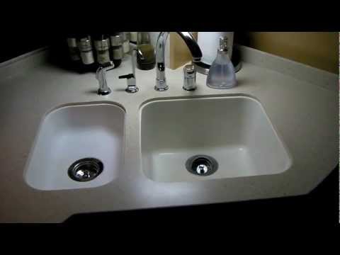 how to whiten kitchen sink