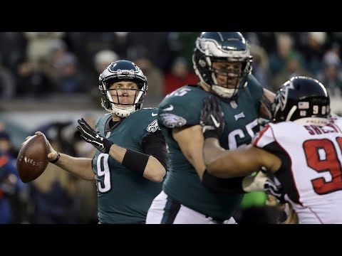 Video: Foles clearing the clutter ahead of SBLII