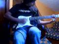 yo tocando un cachin de extremoduro