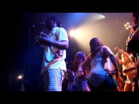 Live Bands - iAmQueenBobbi.com.