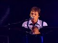 Paul McCartney (The Long And Winding Road) sur les plaines d\
