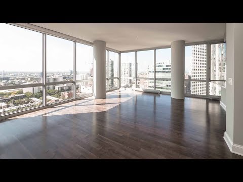 A luxury 2-bedroom, 2 ½ bath at the Gold Coast’s Walton on the Park A luxury 2-bedroom, 2 ½ bath at the Gold Coast’s Walton on the Park