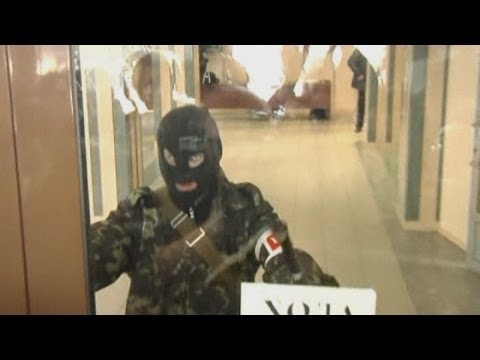 Ukraine Crisis: Armed pro-Russian militia storm Slaviansk