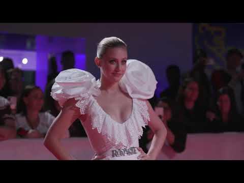 HUSTLERS: LILI REINHART RED CARPET ARRIVALS TIFF 2019