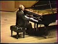 Pollini plays the Diabelli's variations by Beethoven