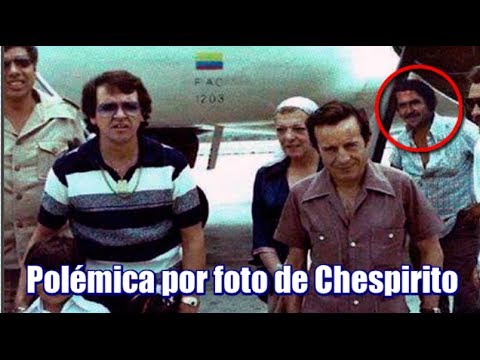 Foto de Chespirito con Pablo Escobar circula en las redes sociales