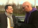 Mike de Boer houd Opel rijder staande Mike de Boer houd Opel rijder staande