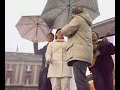 Guido canta MI FIDO a Piazza del Plebiscito Napoli