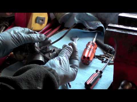 how to take apart a carburetor