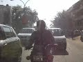 インドでは好き勝手に道を走れるんです。