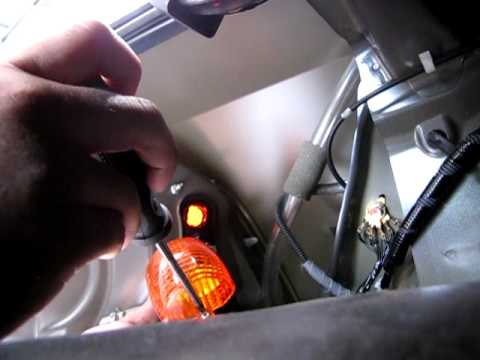 Fix Hyper Flash on switchback Acura tl Video #2