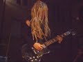 La new dark band Mab chiude il concerto a Carbonia col loro brano Last Tango il London.per fortuna il pubblico protesta e riuscirà ad ottenere un altra canzone.