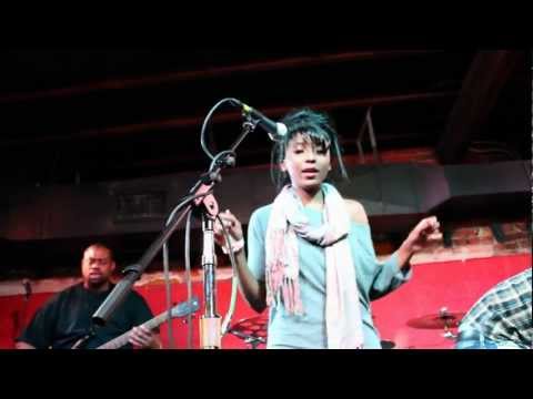 Amanda Badze opening for Allen Stone live @ Red Palace (DC)