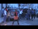 lu y cayetano saltando la lumbre