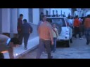 lu y cayetano saltando la lumbre