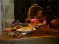 videos de SHAVING EATING DRINKING