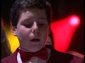 chant de cl�ture du festival sur la place stanislas � nancy avec la participation de toutes les chorales fran�aises et �trang�res.
