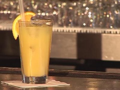 screwdriver - This guide shows you How To Make A Screwdriver Drink Watch This and Other Related films here: http://www.videojug.com/film/how-to-make-a-screwdriver-drink Su...