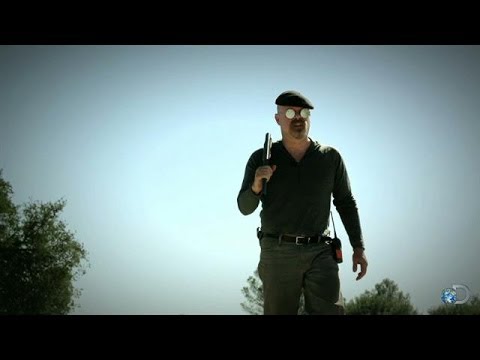 peek - See what's in store -- including one heart-stopping moment (ADDDDDAAAAAAAM!) -- when all-new MythBusters episodes return later in 2014. | For more MythBuster...