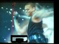 One second of Chris Hotness!