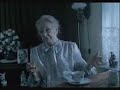 Oma boekt em vet hard