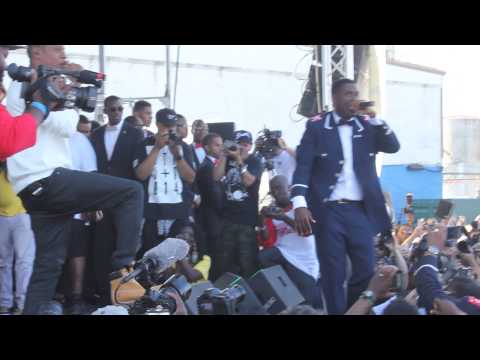 Jay Electronica brings out Jay Z during Brooklyn Hip-Hop Festival
