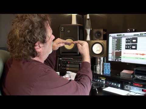 compression - In the 66th Into The Lair, GRAMMY winning Mix Engineer Dave Pensado shows examples of using the side chain on a compressor in new and different ways.