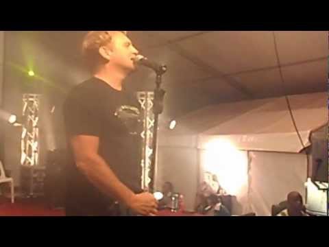 Steve Hofmeyr & Lachel-lara warnich