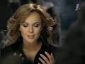 Если бы ты знал, как я счастлива теперьIf you only knew, how happy i am nowУтешать меня не нужно - просто слушай и не верьNo need to comfort me - only listen and dont believeЕсли бы ты знал, как уютно в пустотеIf you only knew, how comfortable emptiness isОдиноко и свободно - всё как ты того хотелIts lonely and free - everything is as you wanted it to beНе отбрасывая тень следом за тобойWithout that rejecting shadow behind youХочешь я допью эту чашу за двоихIf you want, I shall drink this cup for twoИ сама расставлю точки в многоточиях твоихand place the points in the dots myselfЧёрное кольцо оказалось цифрой нольThe black ring shows the number zeroЭто всё, что мне осталось, так оставь его со мнойThis is all that remained with me, let it stay with meЯ не верю всё равно, верю всё равноStill I dont believe, still dont believeТолько ты не узнаешь, слёз моих не увидишьOnly you dont learn, you wont see my tearsНе срастётся вовеки сломанная веткаThe broken branch wont grow back togetherИ меня покидая никогда не раскайсяAnd leaving me, dont you ever repentИ навеки прощаясь And saying goodbye foreverОбмани, но останьсяDeceive, but stayХочешь я уйду, выну провод из сетиIf I want to leave, I will plug the wire out of the networkЯ испортила весь праздник - милый, дай же mне уйтиI ruined the intire holiday - honey, allow me to leaveЕсли бы ты знал, как я счастлива теперьIf you only knew, how happy I am nowНе лечи мне душу, Мастер, мне за Вами не успетьDont play with my soul,master, afterwards you wont have the timeЯ скучаю по тебе, я дышу тобойI miss you, you are my airТолько ты не узнаешь, слёз моих не увидишьOnly you dont learn, you wont see my tearsНе срастётся вовеки сломанная веткаThe broken branch wont grow back togetherИ меня покидая никогда не раскайсяAnd leaving me, dont you ever repentИ навеки прощаясь And saying goodbye foreverОбмани, но останьсяDeceive, but stayТолько ты не узнаешь, слёз моих не увидишьOnly you dont learn, you wont see my tearsНе срастётся вовеки сломанная веткаThe broken branch wont grow back togetherИ меня покидая никогда не раскайсяAnd leaving me, dont you ever repentИ навеки прощаясь And saying goodbye foreverОбмани, но останьсяDeceive, but stayОбмани, но останьсяDeceive, but stay