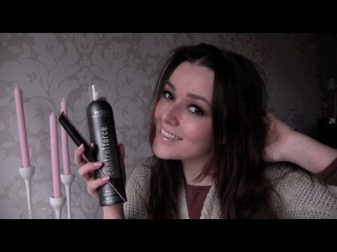 haarspray - De comments bij youtube staan uitgeschakeld, om een comment achter te laten kan je naar het artikel van dit filmpje gaan: http://www.beautygloss.nl/2012/01/1...