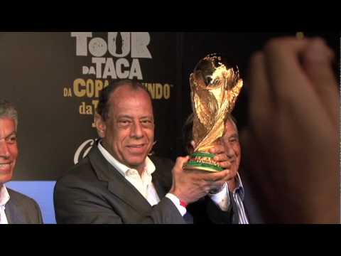 La Copa FIFA estuvo con los campeones de México 70