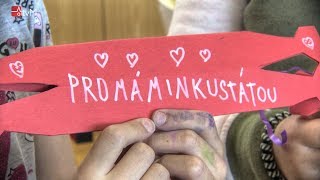 Na Vodní se vyráběly dárky pro maminky