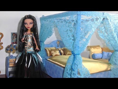 Como fazer cama para boneca Monster High Cleo de Nile e Draculaura