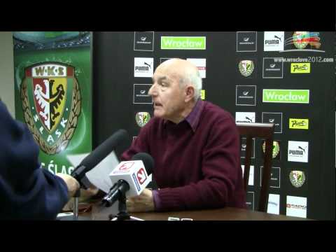 Trener Lenczyk poucza dziennikarza Video