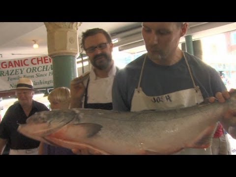 Pike's Place Market - CNN's Patrick Oppmann gets tips on what to see in Seattle's historic market.