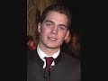 this is the first video request for teamtwilightlovers! yay! isn't it vamp-tastic?!

okay, please do not judge too harshly. this was my orginial twilight character choice. when i read twilight in october 2007, i was mildly obsessed with 