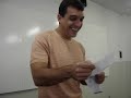 Fabr�cio sendo homenageado por aluna do Darwin de Linhares