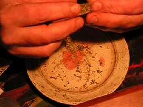 How to roll a joint with step by step instructions.