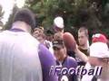 Football-NFL-Raven-Ray-Lewis-Signs-EVEN-MORE-autographs