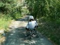 incidenti-cazzate-moto-discesa-on board-passeggino-salto