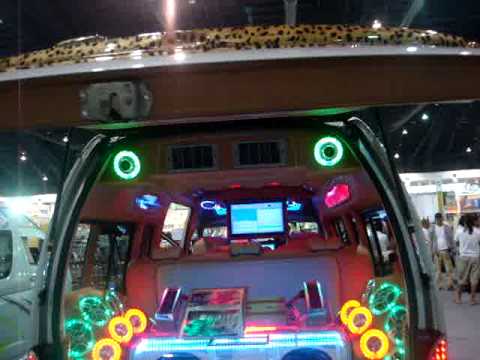 TOYOTA HIACE DIESEL COMMUTER VIP