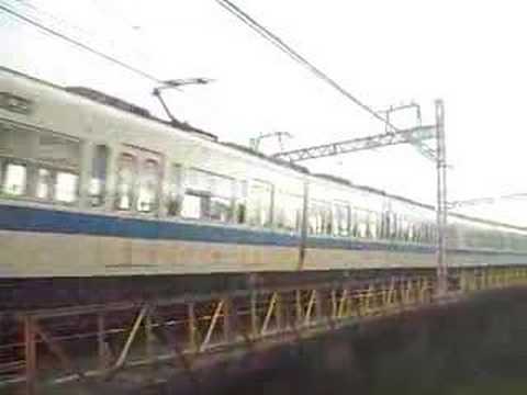 小田急5000形上り電車・川音川小田急線橋梁通過