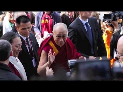 dalai - In April 2013, His Holiness the Dalai Lama was in Forum Fribourg - Switzerland during two days for teachings about « Daily meditation, source of inner peace ...